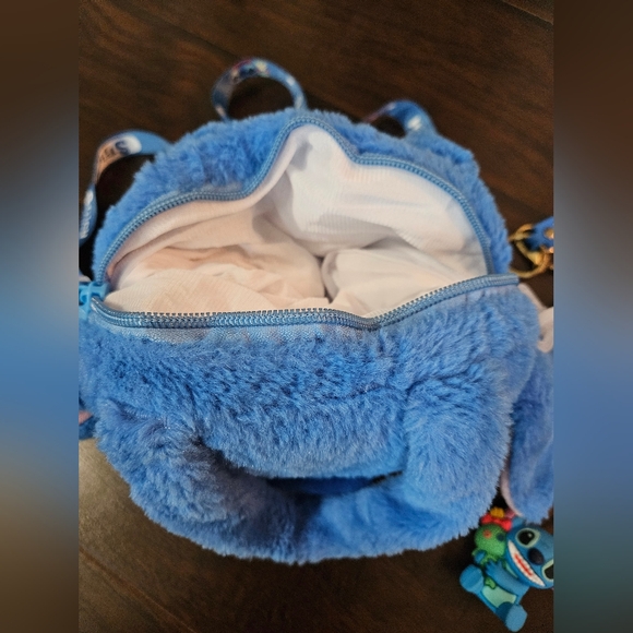 STITCH Crossbody Bag and Keychains - Picture 4 of 7